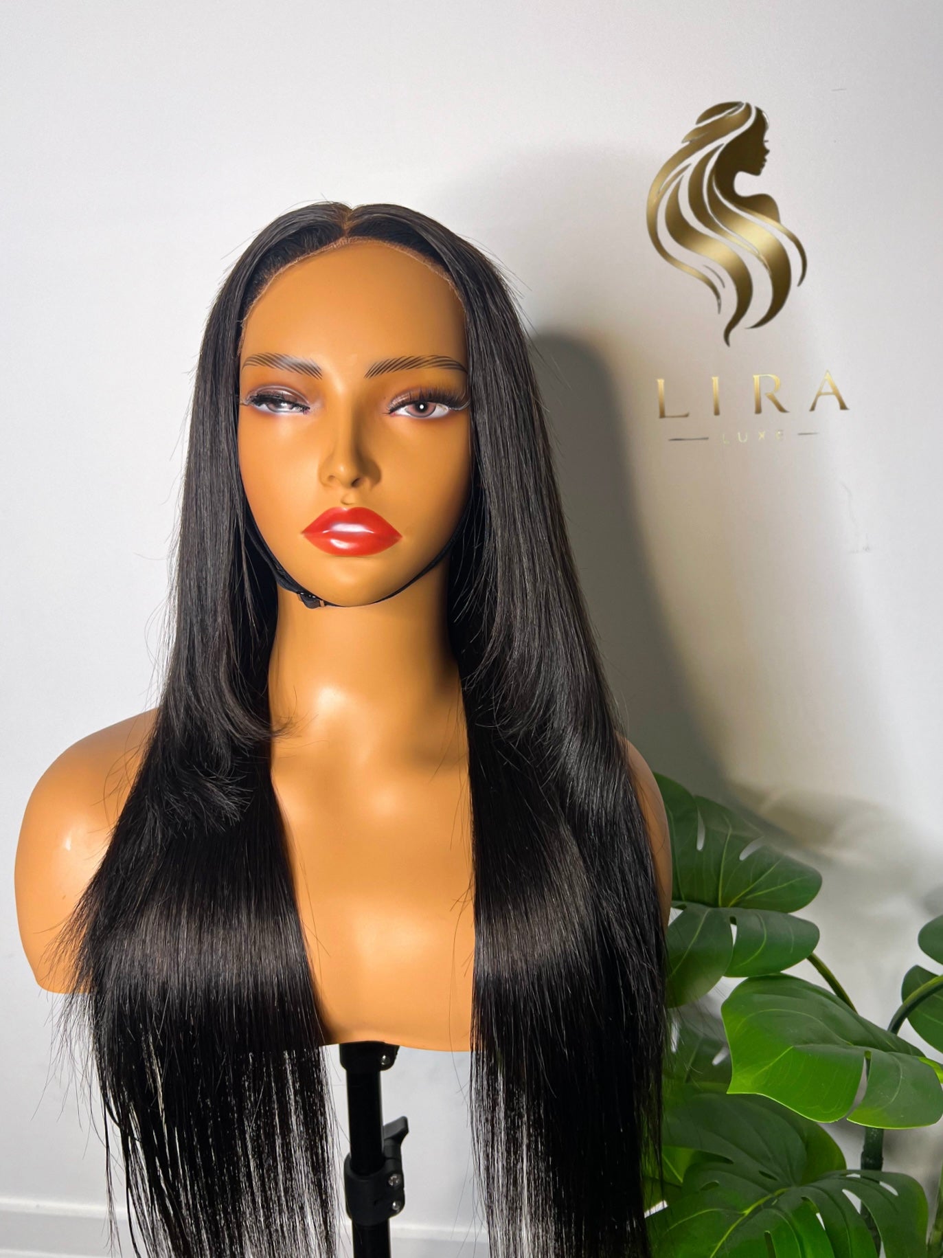 NEW! Black Lira Layered Striaght Glueless HD Lace Front Wig