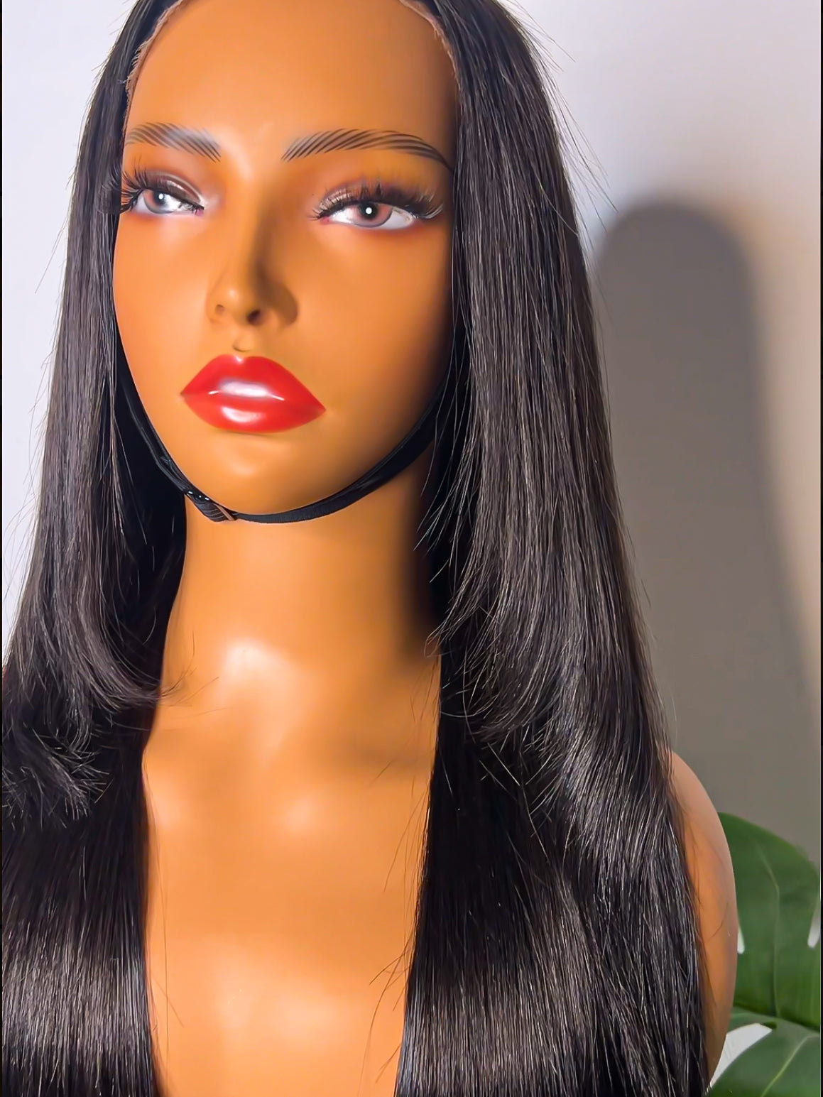 NEW! Black Lira Layered Striaght Glueless HD Lace Front Wig